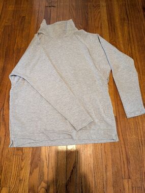 GAP Nursing Heather Gray Mockneck Top
